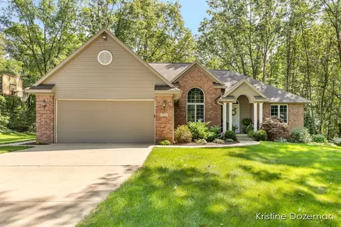 7655 Raven Rdg, Caledonia, MI 49316