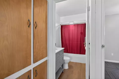 Entry Way - 9163-9165 Cady, Jackson, MI 49201 photo 2 of 2