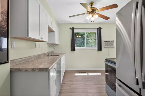 Kitchen - 9163-9165 Cady, Jackson, MI 49201 photo 6 of 7