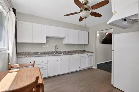 Kitchen - 9163-9165 Cady, Jackson, MI 49201 photo 3 of 7