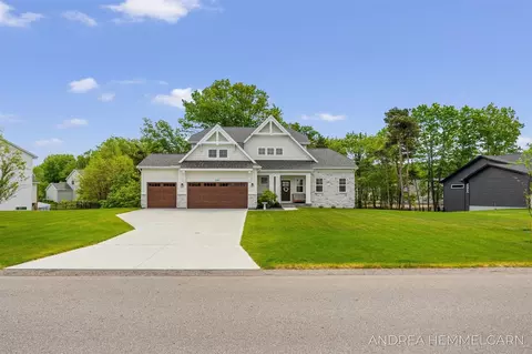 3090 Thornbury, Holland, MI 49424