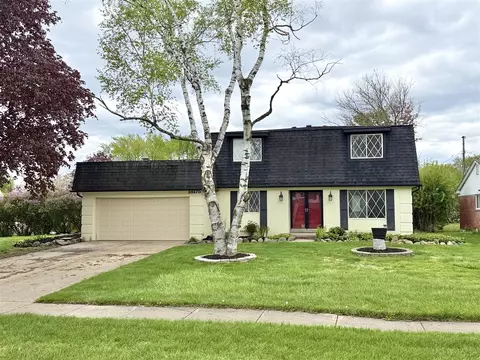 18175 Rainbow, Lathrup Village, MI 48076