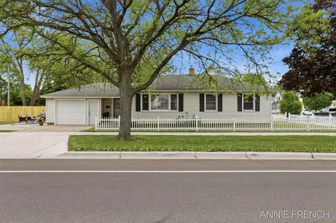 510 Van Raalte, Holland, MI 49423