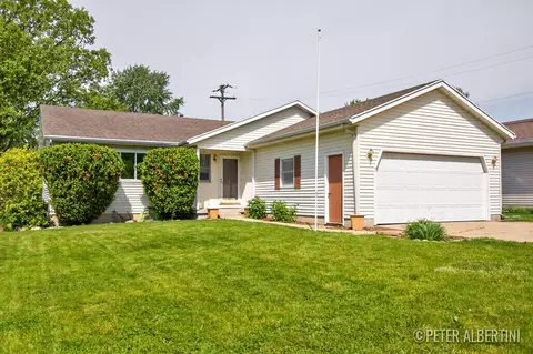 461 Macomb, Grand Rapids, MI 49534
