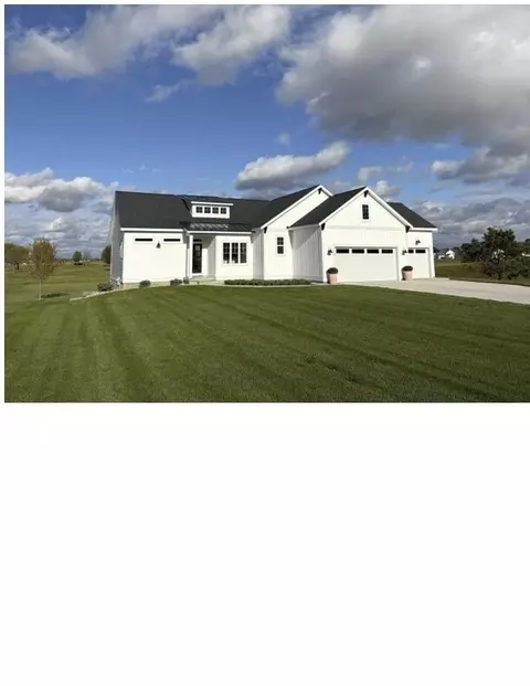 4616 Harkemas Crk, Holland, MI 49424