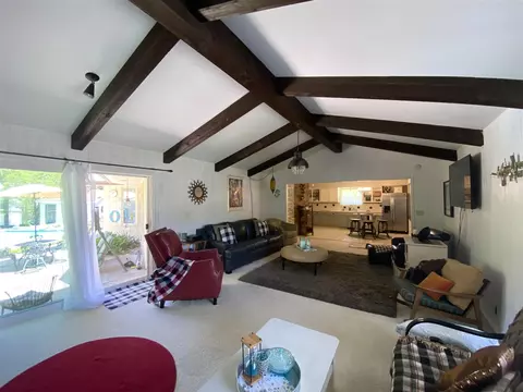 Living - 555 Foreman, Lowell, MI 49331 photo 3 of 4