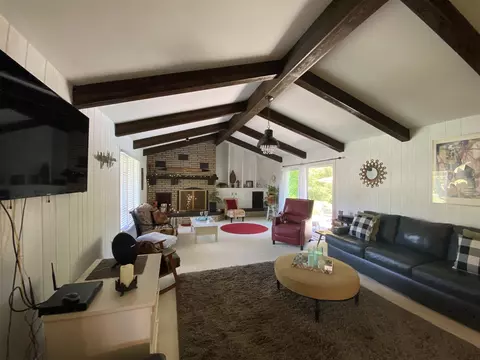 Living - 555 Foreman, Lowell, MI 49331 photo 4 of 4