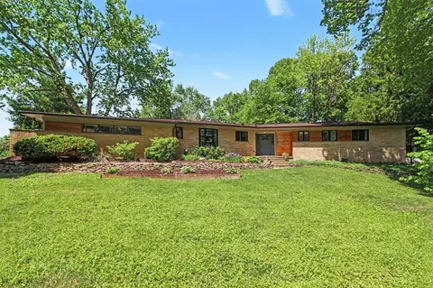 46800 Betty Hl, Plymouth, MI 48170