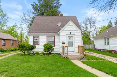 915 Sheridan, Kalamazoo, MI 49001