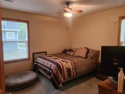 Bedroom - 9736 S Trillium, Baldwin, MI 49304 photo 6 of 8