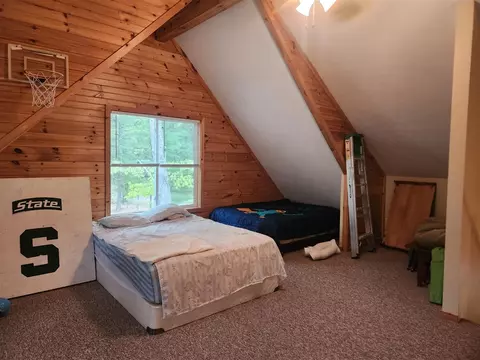 Bedroom - 9736 S Trillium, Baldwin, MI 49304 photo 7 of 8