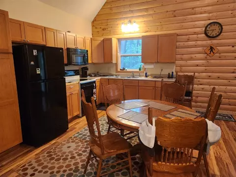 Kitchen - 9736 S Trillium, Baldwin, MI 49304 photo 2 of 5