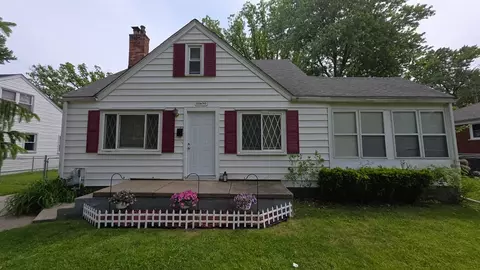 20690 California, Saint Clair Shores, MI 48080