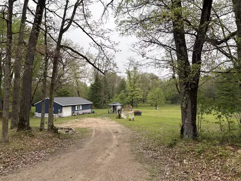8774 S Star Lk, Baldwin, MI 49304