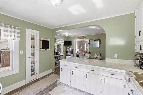 Kitchen - 1021 W Three, Three Rivers, MI 49093 photo 2 of 3