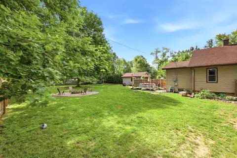 Exterior - 1021 W Three, Three Rivers, MI 49093 photo 8 of 8