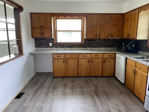 Kitchen - 9350 Biddle, Romulus, MI 48174 photo 3 of 3