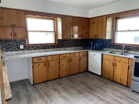 Kitchen - 9350 Biddle, Romulus, MI 48174 photo 2 of 3