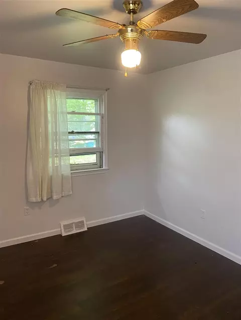Bedroom - 9350 Biddle, Romulus, MI 48174 photo 2 of 5