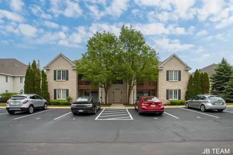 3042 W Crystal Waters, Holland, MI 49424