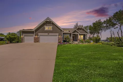 3499 Wolven Rdg, Rockford, MI 49341