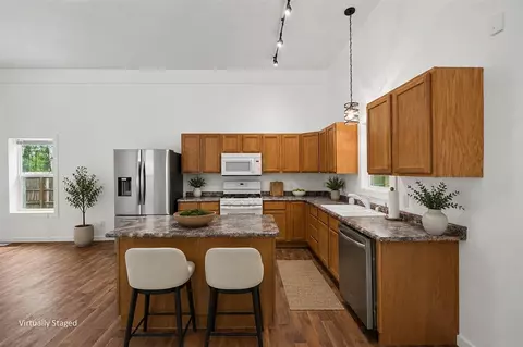Kitchen - 1581 Lone Pne, Baldwin, MI 49304 photo 1 of 5