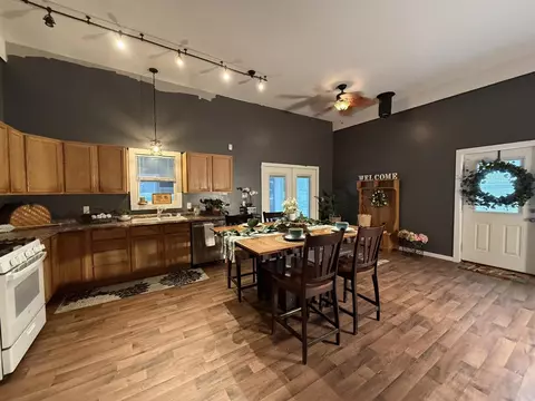 Kitchen - 1581 Lone Pne, Baldwin, MI 49304 photo 5 of 5
