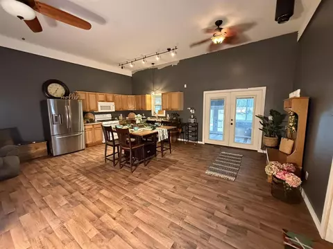 Kitchen - 1581 Lone Pne, Baldwin, MI 49304 photo 4 of 5