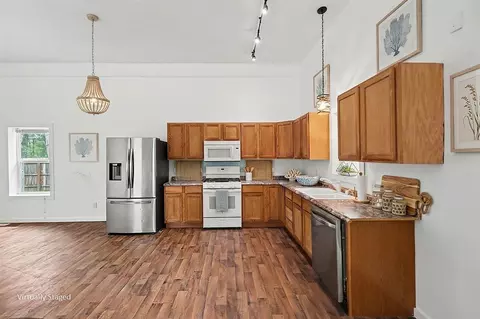 Kitchen - 1581 Lone Pne, Baldwin, MI 49304 photo 2 of 5