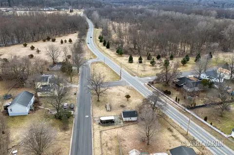 222 S Division, Lowell, MI 49331 photo 11