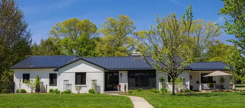 802 W Lowell, Ludington, MI 49431