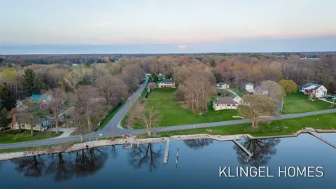 15400 148th, Spring Lake, MI 49456