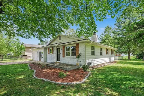 402 Charles, Paw Paw, MI 49079