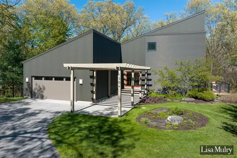 1304 Amelanchier, Lowell, MI 49331