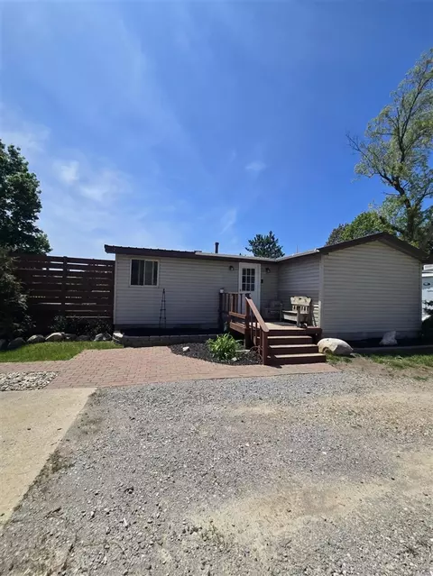 Exterior - 12495 5 Mile, Evart, MI 49631 photo 4 of 32