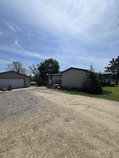 Exterior - 12495 5 Mile, Evart, MI 49631 photo 26 of 32