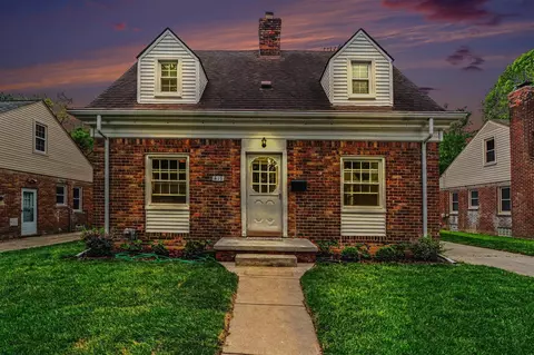 419 Royal, Royal Oak, MI 48073