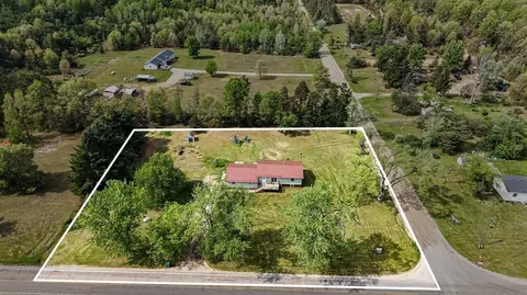 6022 13 Mile, Mecosta, MI 49332