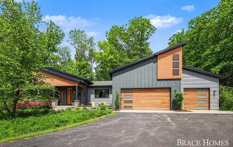 6234 Hall, Grand Rapids, MI 49546