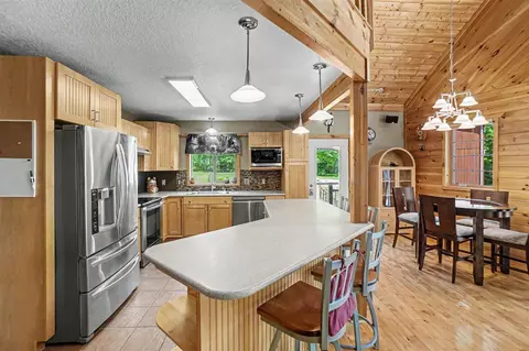 Kitchen - 2000 Granada, Weidman, MI 48893 photo 1 of 2