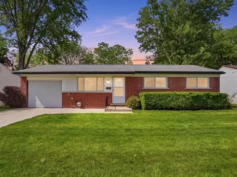 12641 Raleigh, Sterling Heights, MI 48313
