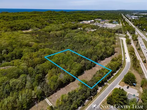 168 Th, Grand Haven, MI 49417