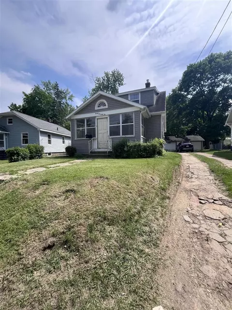 2642 Bow, Jackson, MI 49203 photo 2