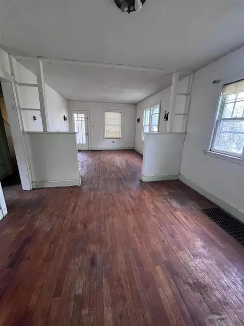 2642 Bow, Jackson, MI 49203 photo 5