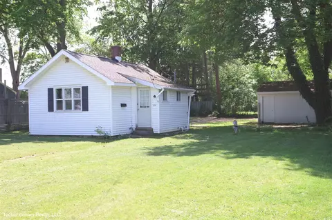 124 W Sheridan, Fremont, MI 49412