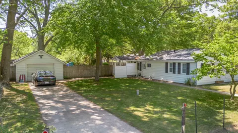 1341 E Smt, Norton Shores, MI 49444