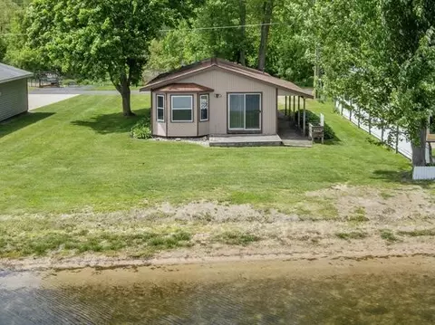 9048 Loveless, Rockford, MI 49341
