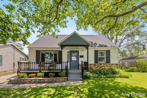 4526 Rhodes, Grand Rapids, MI 49548