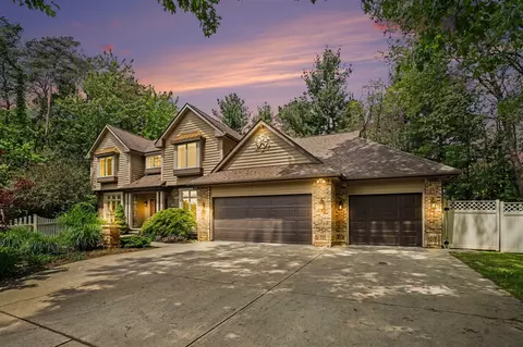 5390 Saddle Clb, Kalamazoo, MI 49009