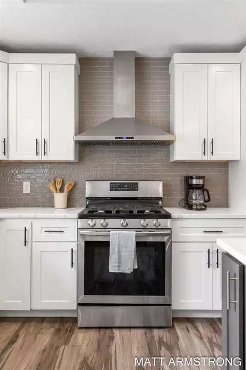 Kitchen - 4072 Ronalds, Dorr, MI 49323 photo 5 of 6